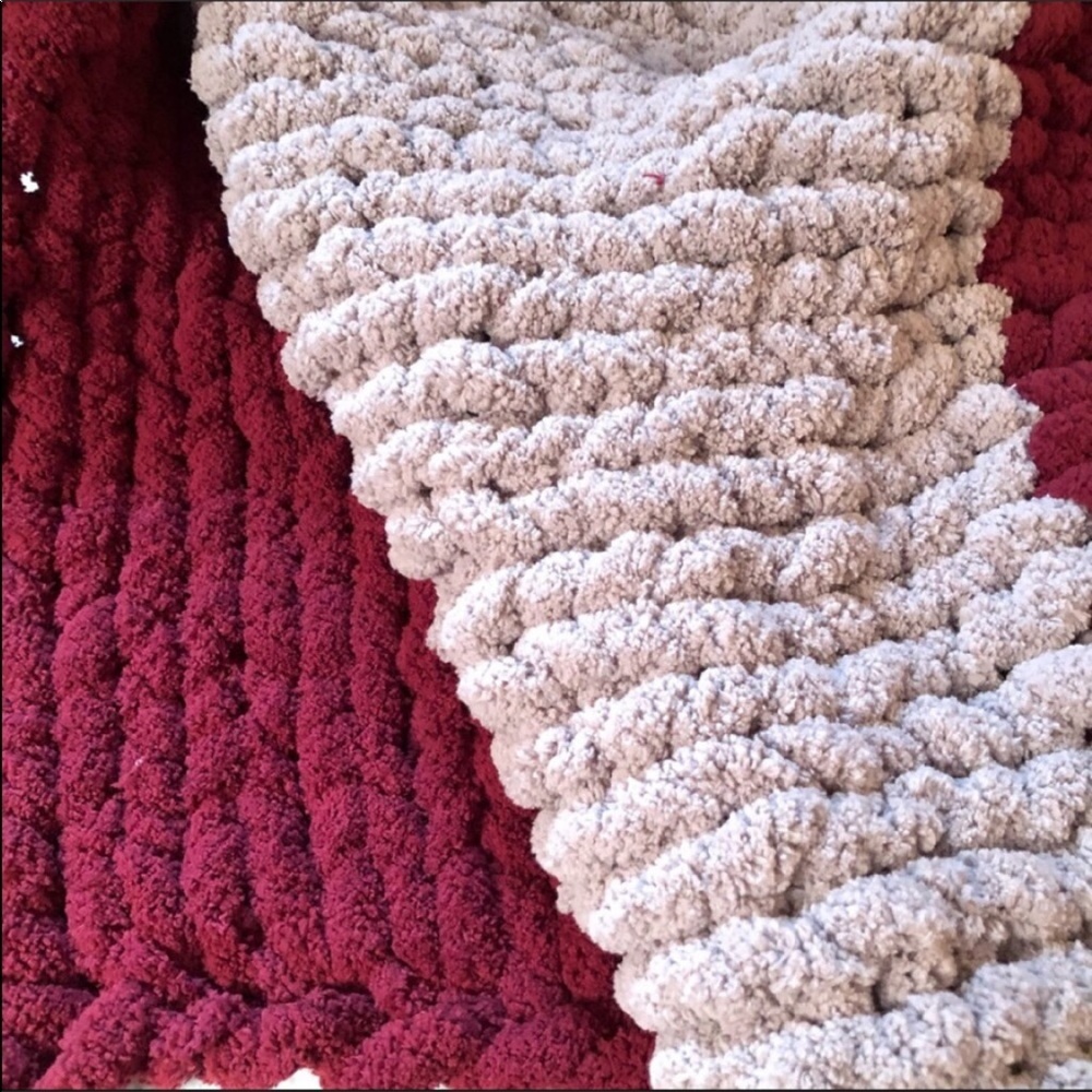 🔥🔥NWT! HANDKNIT! Maroon and grey only! On sale!!! Chunky loop blanket!